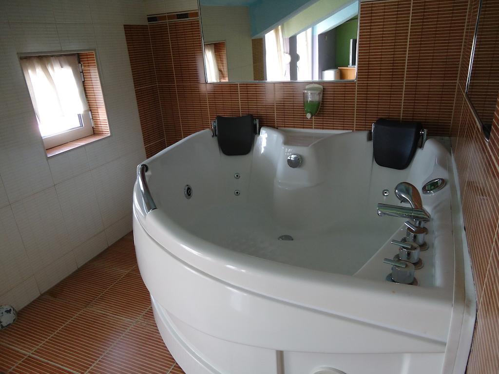 Dionis Hotel Petrich  Habitación foto