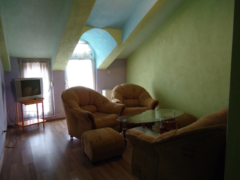 Dionis Hotel Petrich  Habitación foto